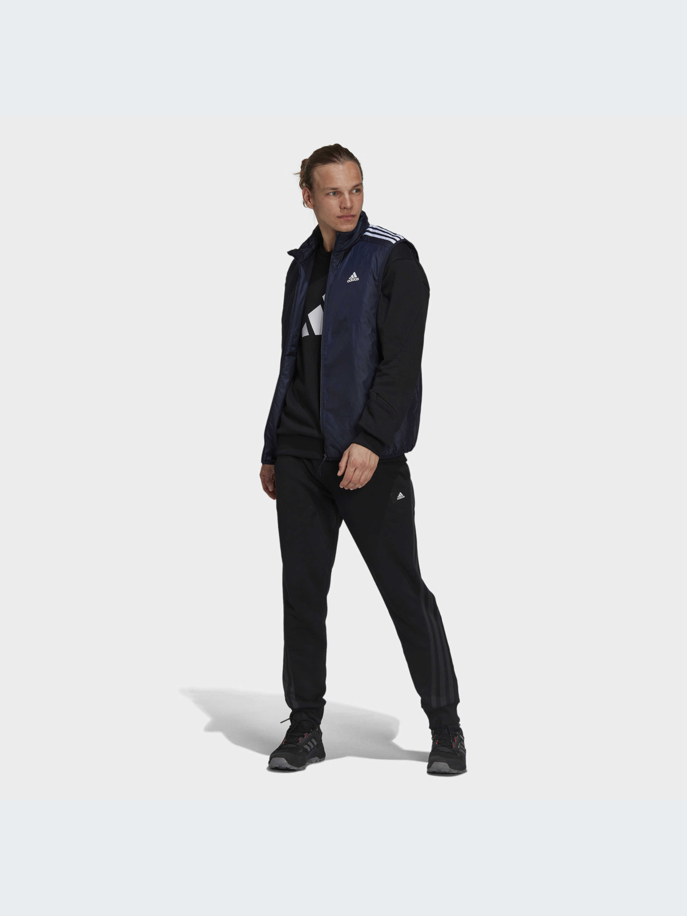 Жилет з утеплювачем Adidas модель GT9150 Фото