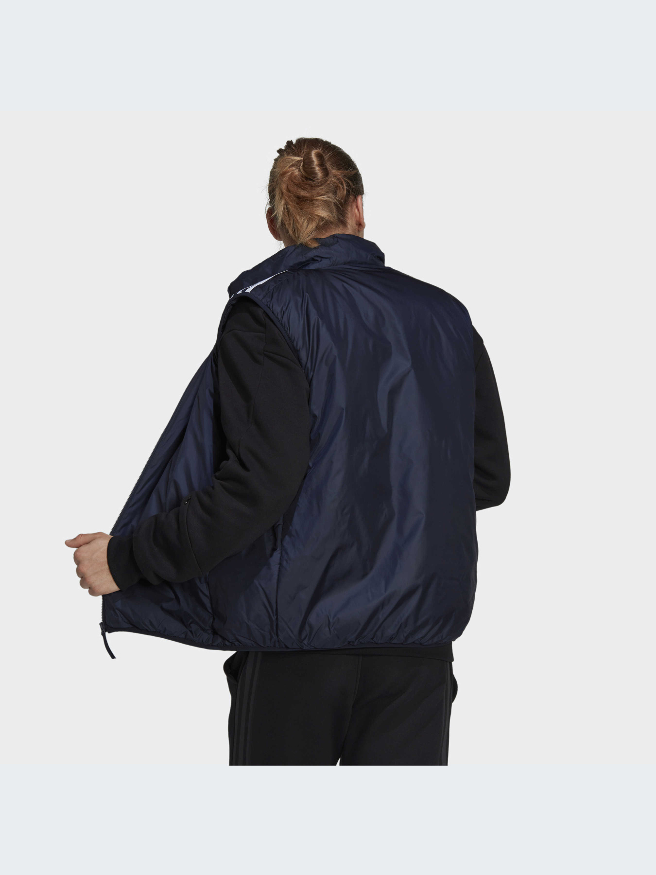 Утепленный жилет Adidas модель GT9150 Утепленный жилет Adidas модель GT9150 Фото