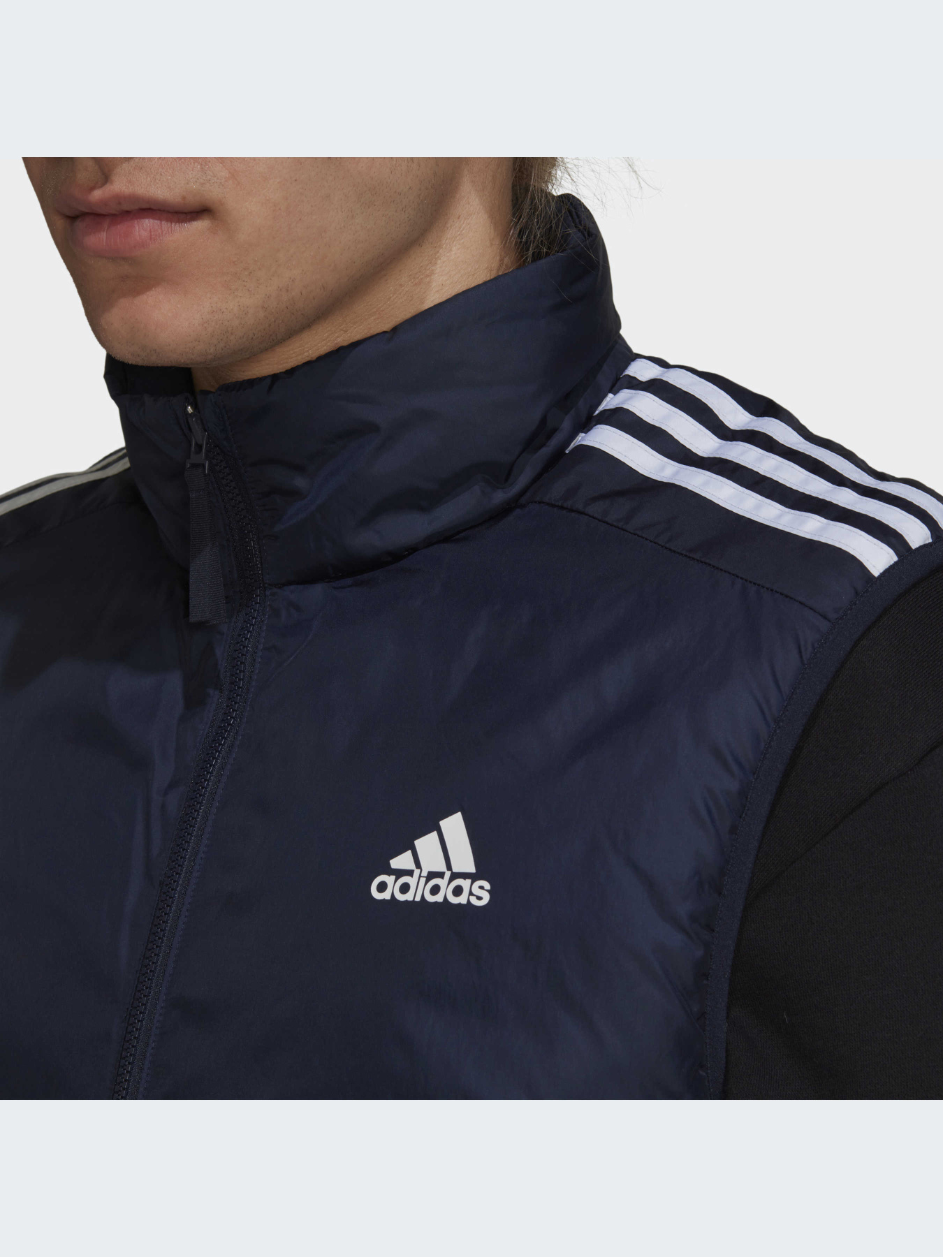 Утепленный жилет Adidas модель GT9150 Утепленный жилет Adidas модель GT9150 Фото