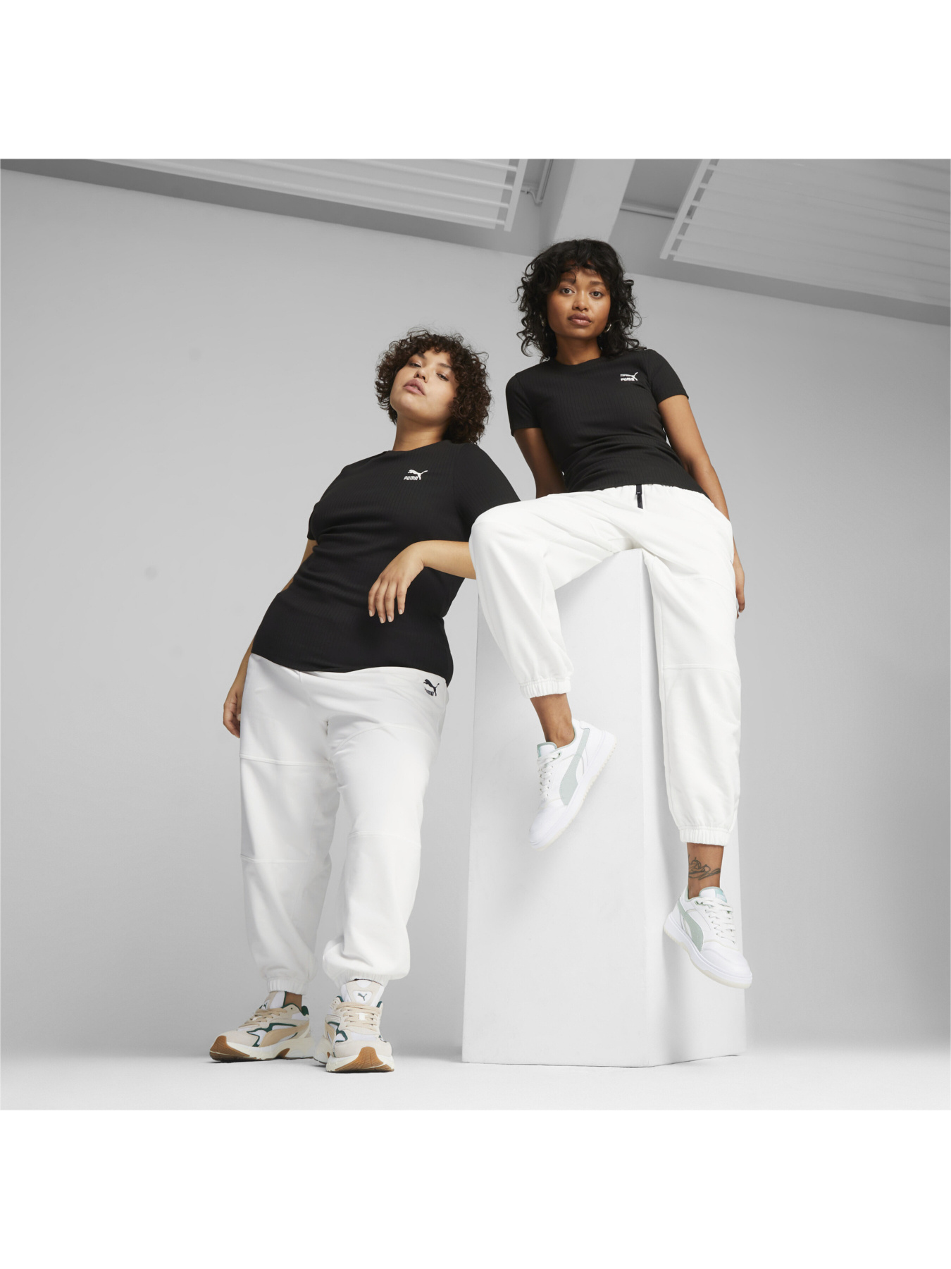 Футболка PUMA Classics Ribbed Slim Tee модель 621382 Фото