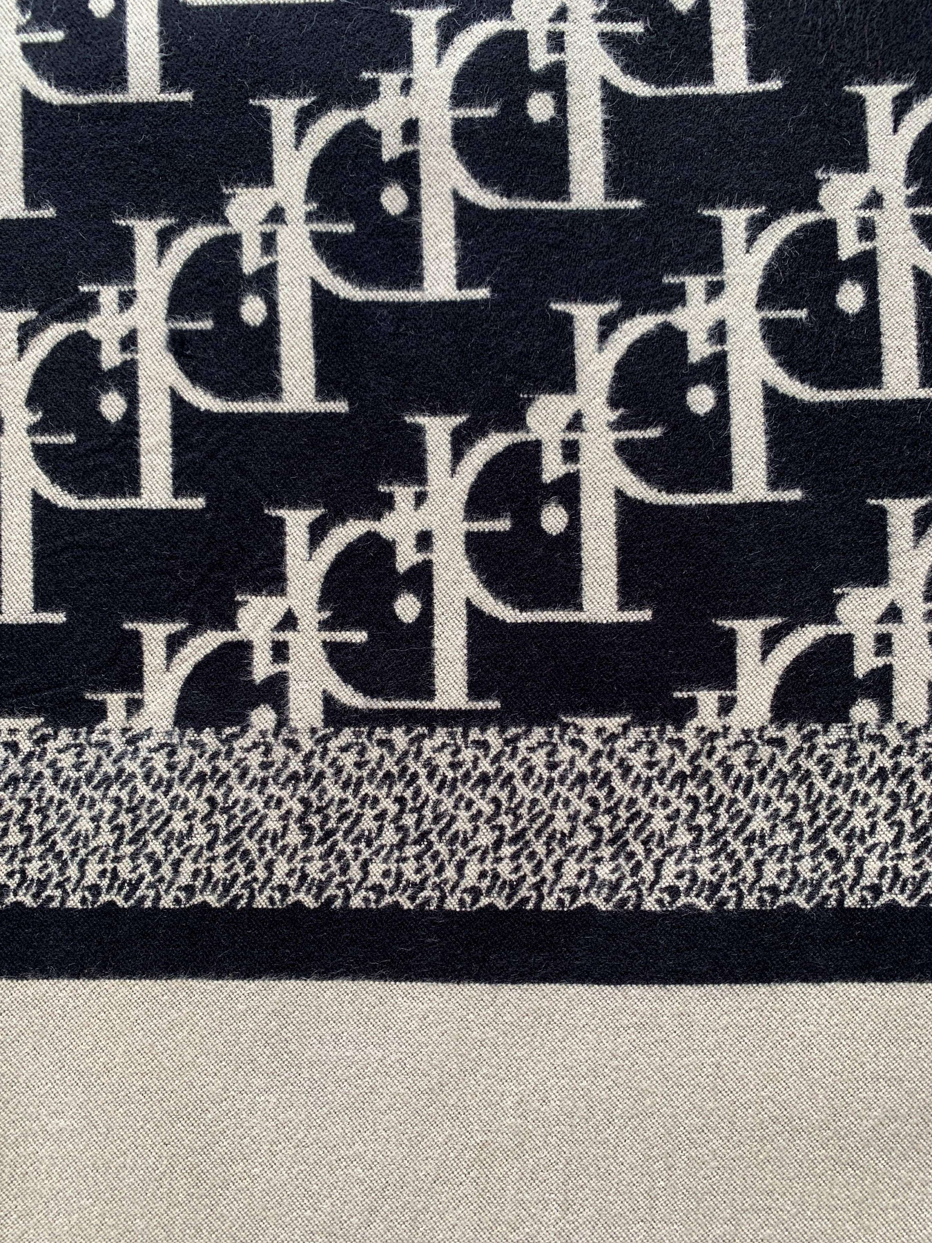 Шарф Regina Notte модель 4000000214153 Фото