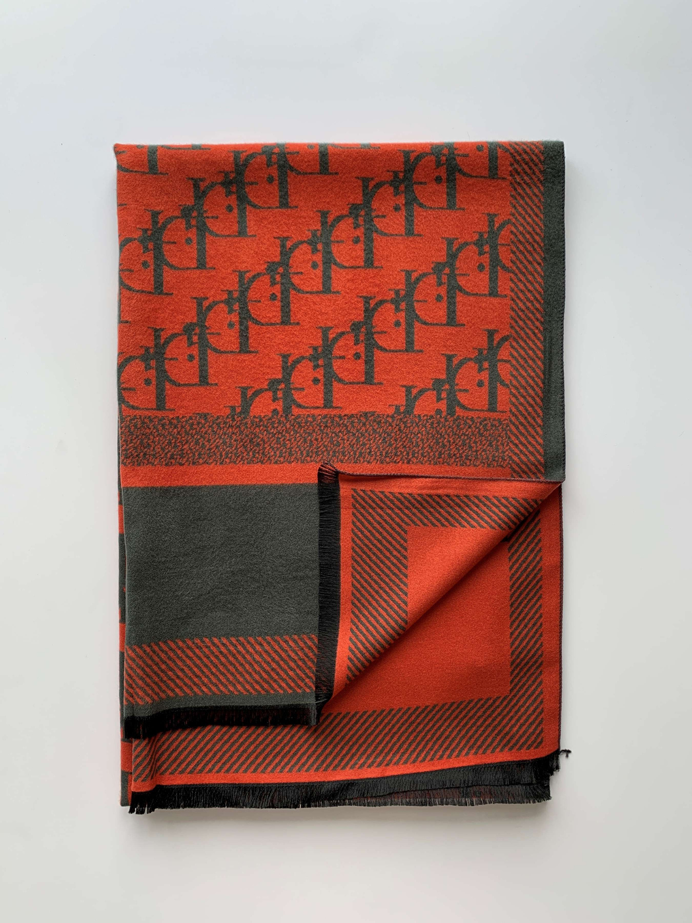 Шарф Regina Notte модель 4000000133409 Фото