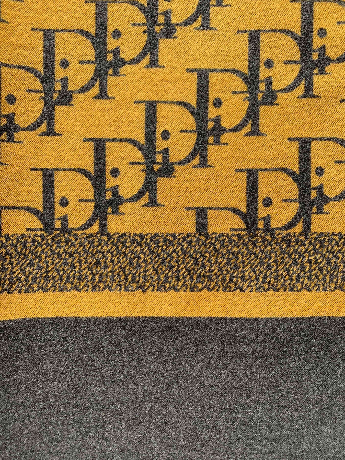 Шарф Regina Notte модель 4000000214597 Фото