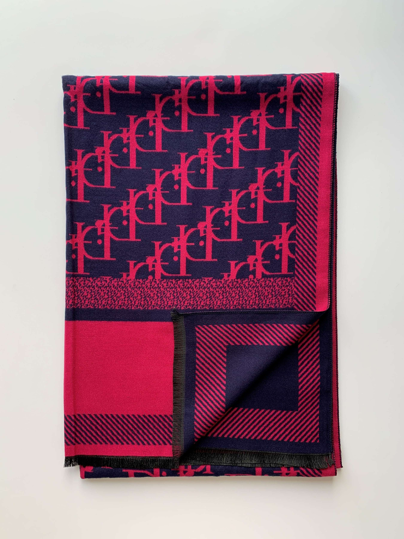 Шарф Regina Notte модель 4000000214627 Фото