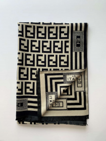 Шарф Regina Notte модель 4000000214719 Фото