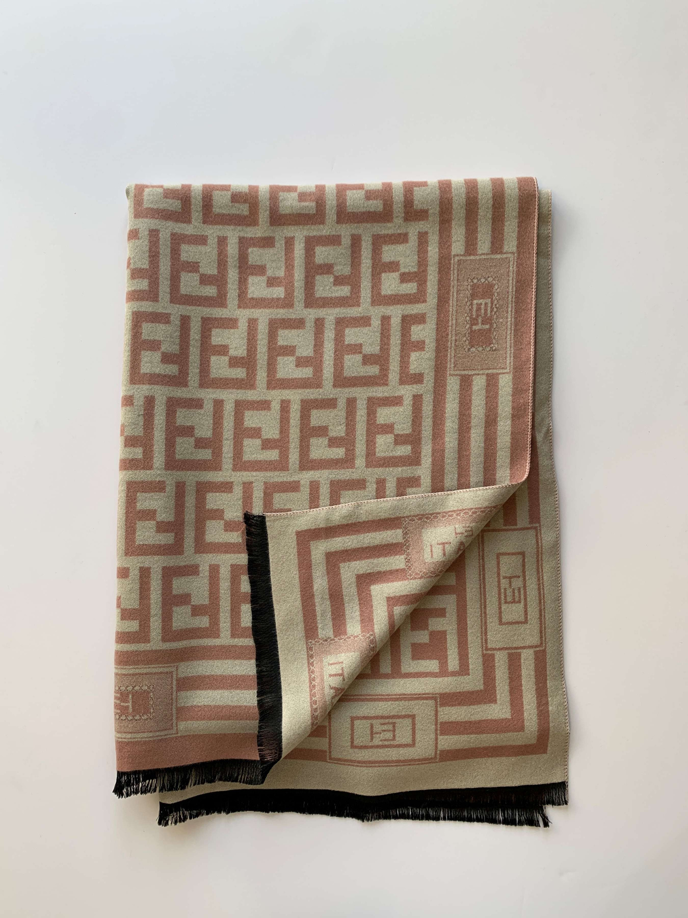 Шарф Regina Notte модель 4000000214801 Фото