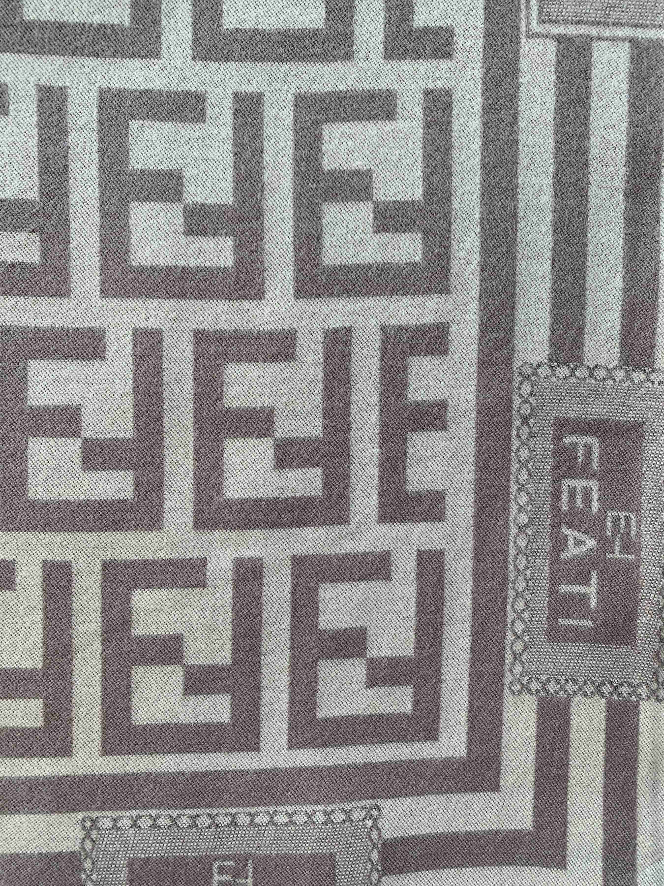 Шарф Regina Notte модель 4000000214856 Фото