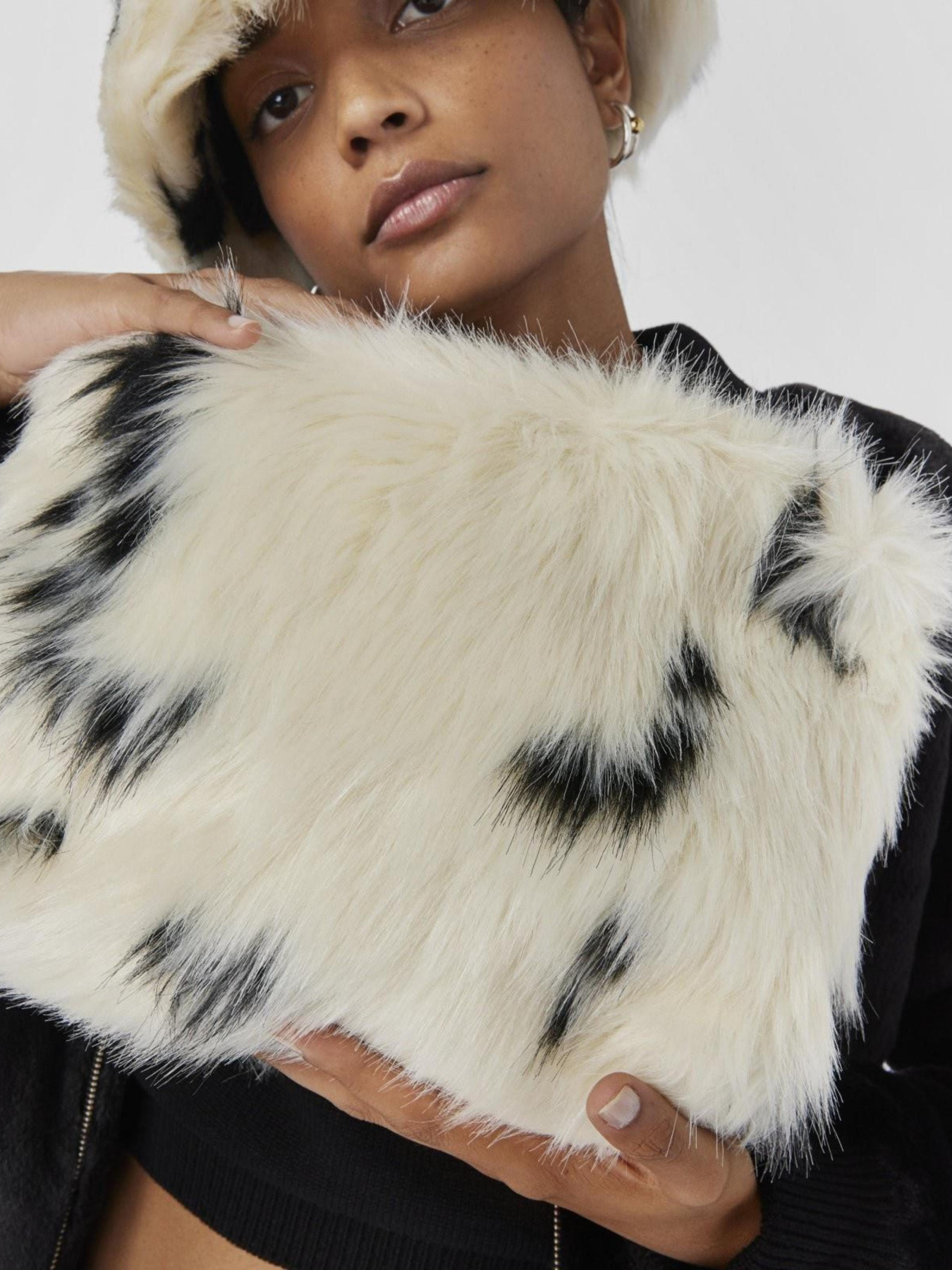 Клатч TOUS Модель 295902379 Фото