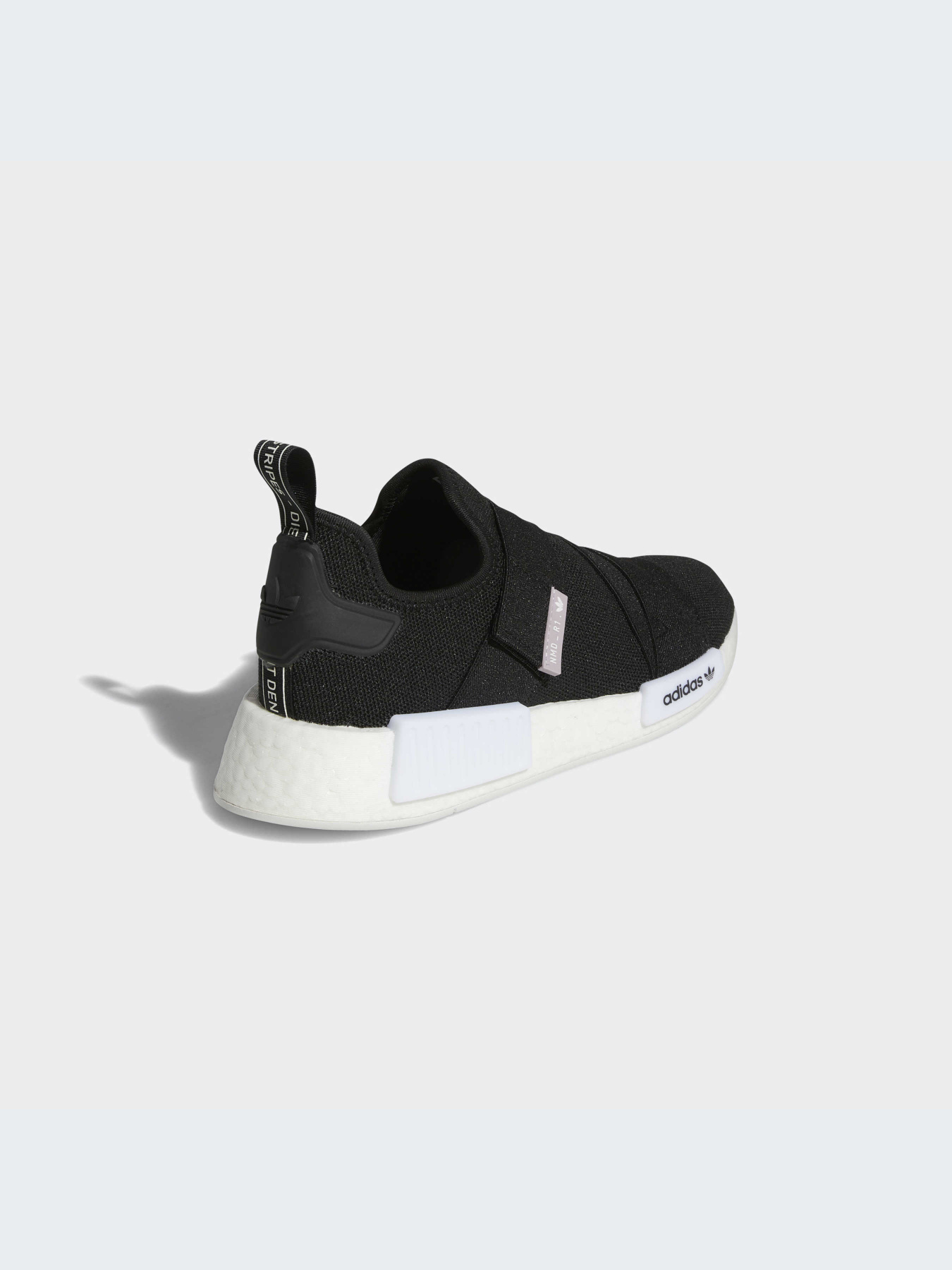 Кроссовки Adidas NMD модель GW5698-KZ Кроссовки Adidas NMD модель GW5698-KZ Фото