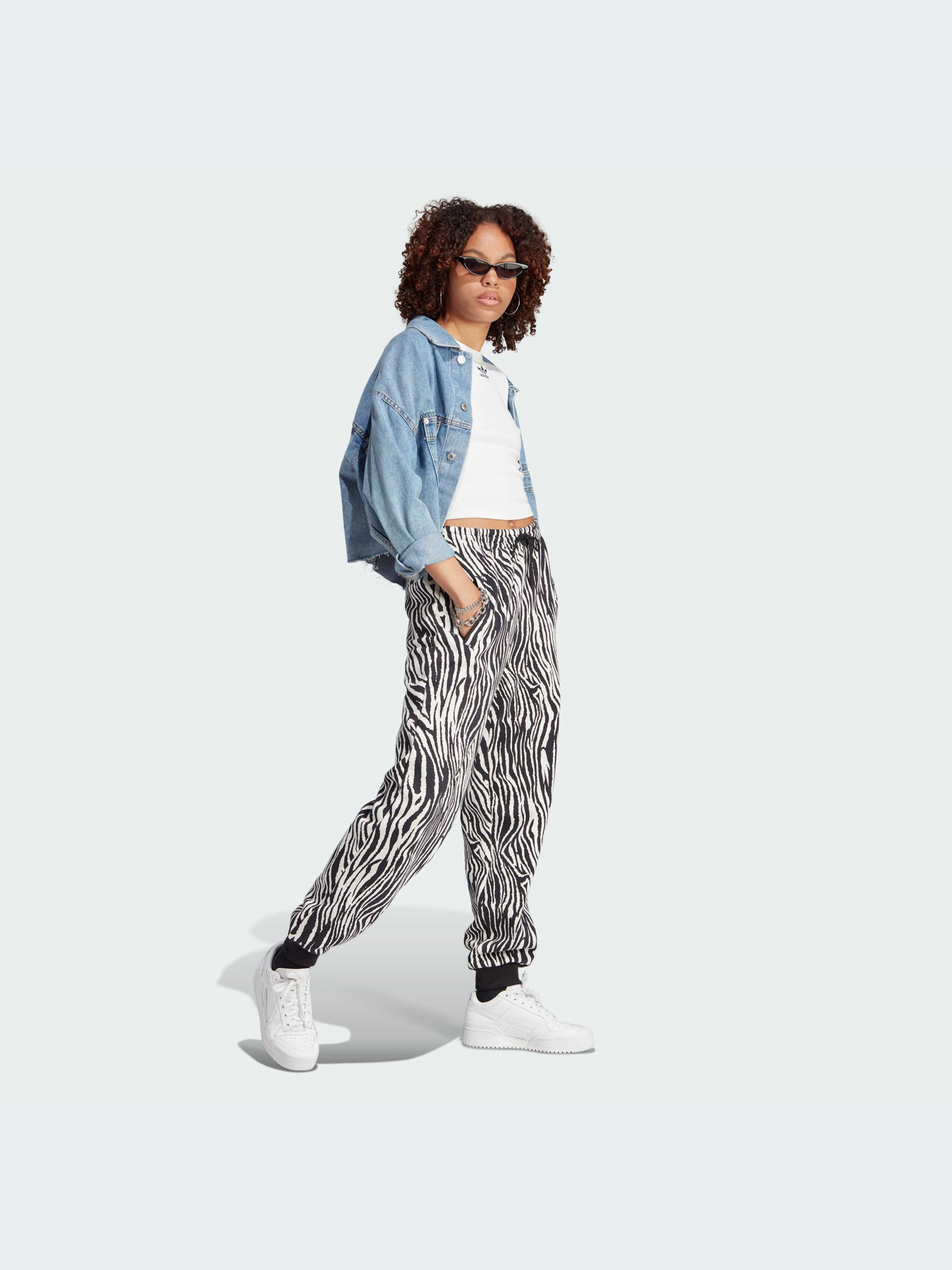 Брюки Adidas Graphics модель IJ7777-KZ Фото