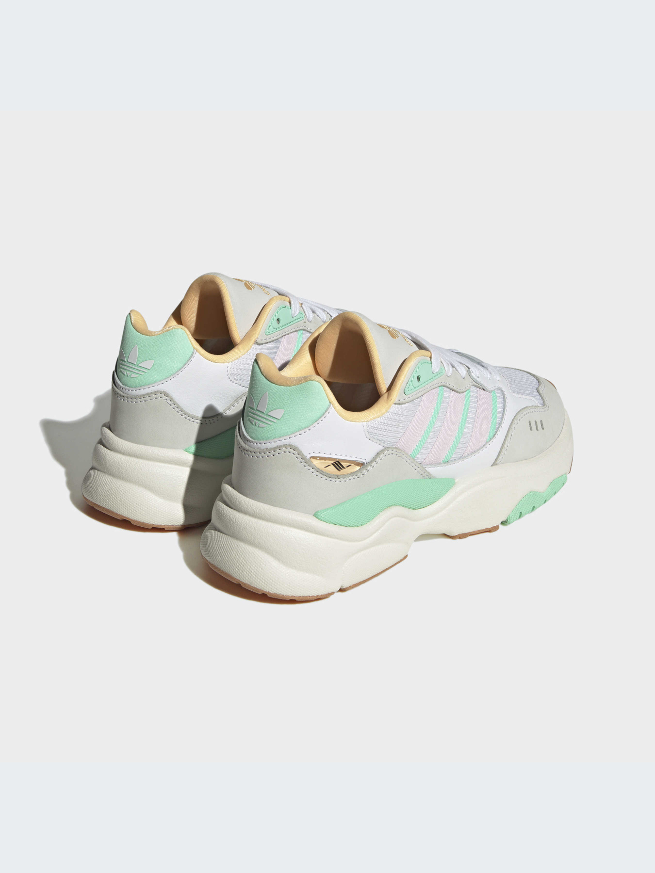 Кроссовки Adidas Retropy модель HP6370-KZ Фото