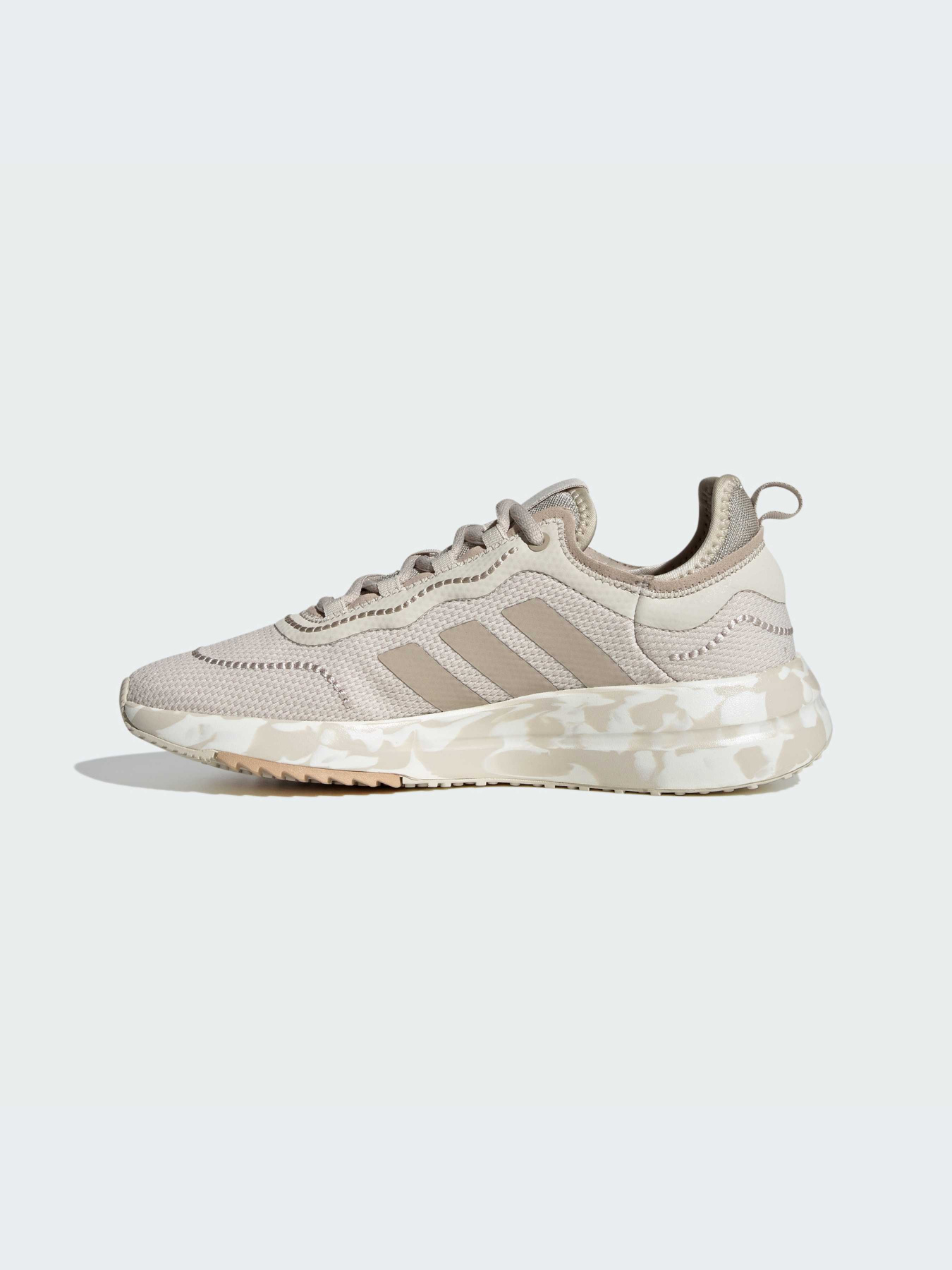 Кроссовки Adidas модель IE2019-KZ Кроссовки Adidas модель IE2019-KZ Фото