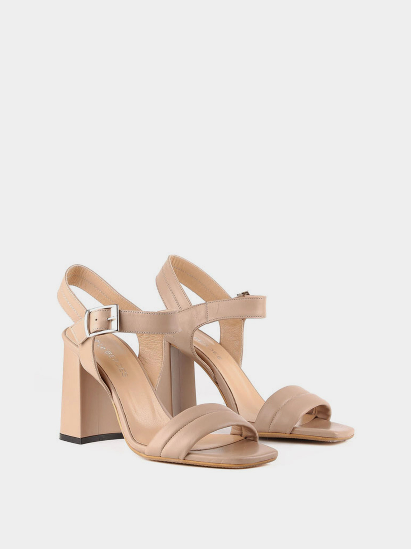 Босоножки LeBERDES модель 00000012863 Фото