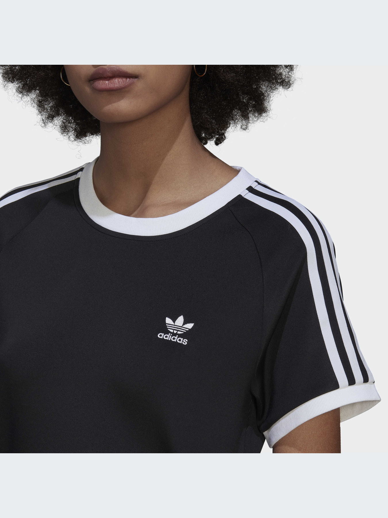 Футболки и поло Adidas Adicolor модель HM6411-KZ Футболки и поло Adidas Adicolor модель HM6411-KZ Фото