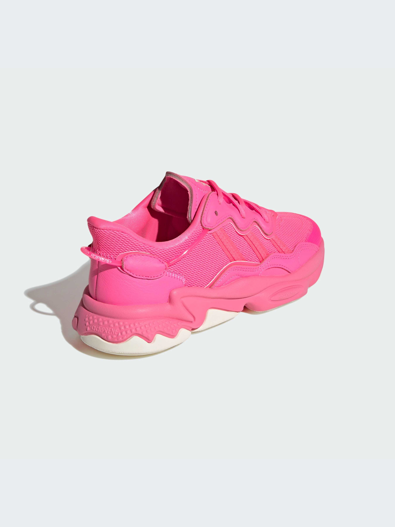 Кроссовки Adidas Ozweego модель IE7354-KZ Фото