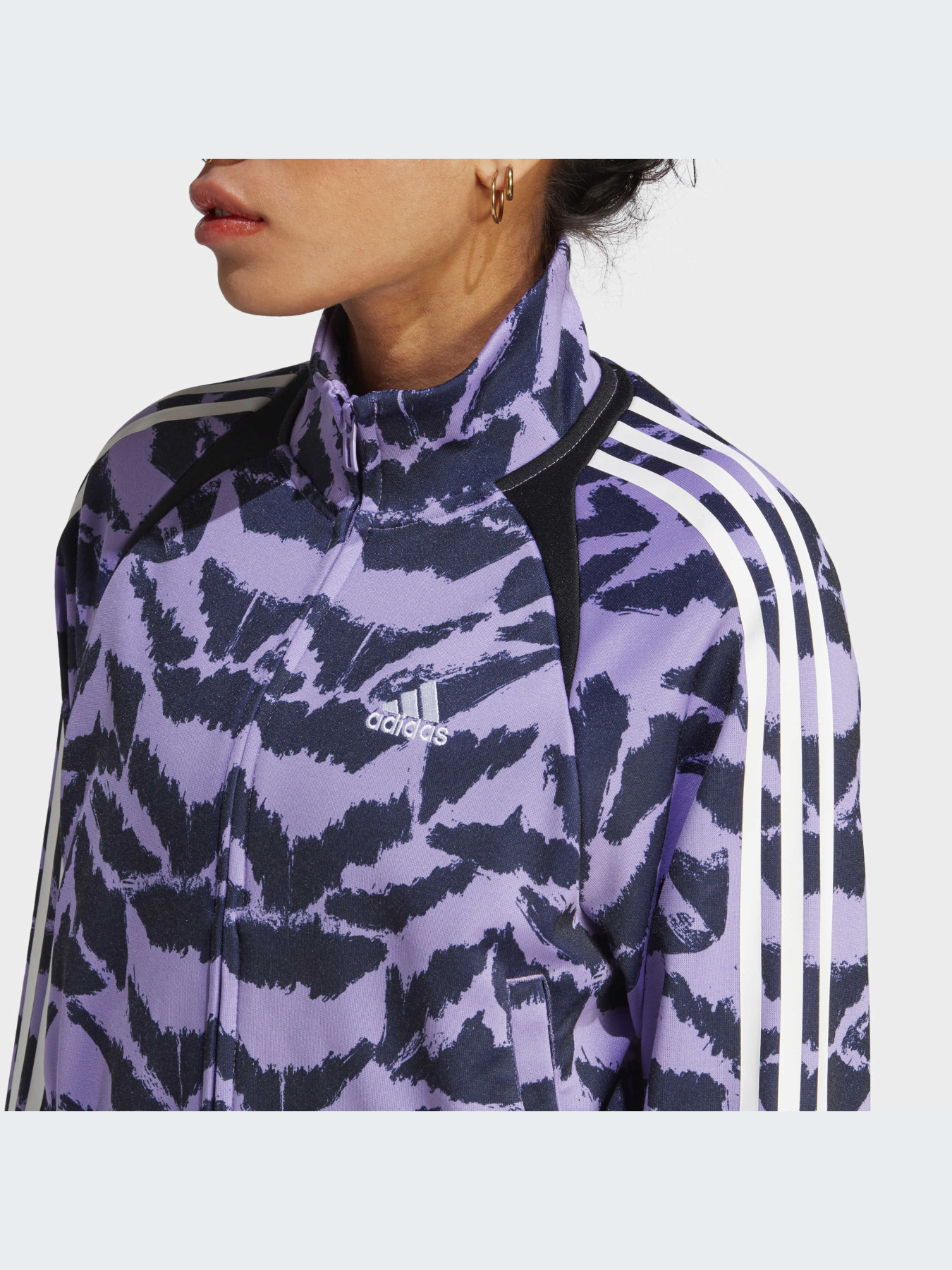Худи и свитшоты Adidas модель IC6651-KZ Фото