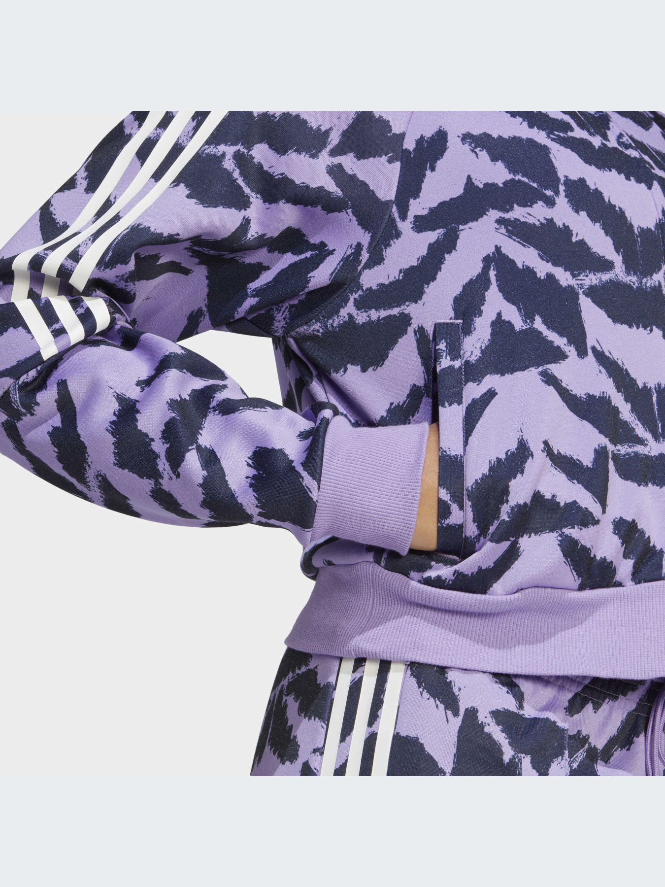Худи и свитшоты Adidas модель IC6651-KZ Фото
