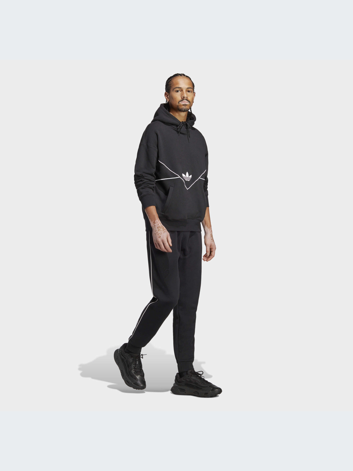 Худи и свитшоты Adidas Adicolor модель HR5335-KZ Фото