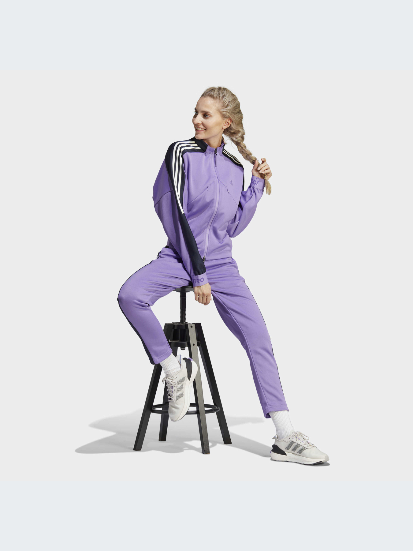 Худи и свитшоты Adidas модель HY3845-KZ Фото