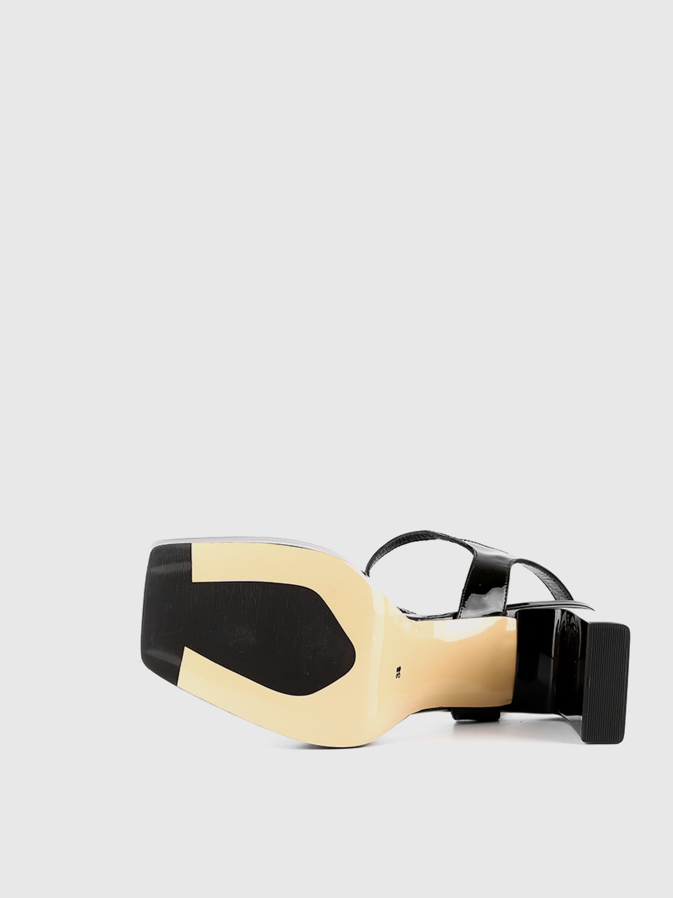 Босоніжки LeBERDES модель 00000013074 Фото