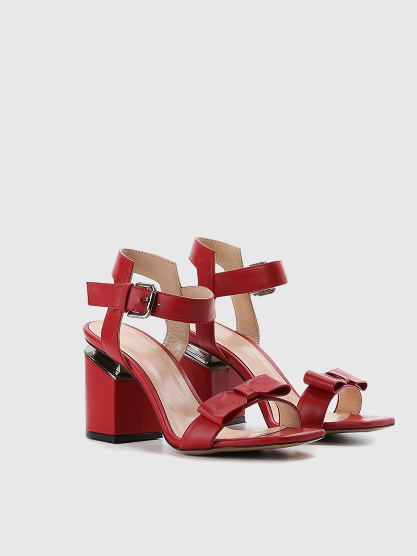 Босоножки LeBERDES модель 00000013077 Фото