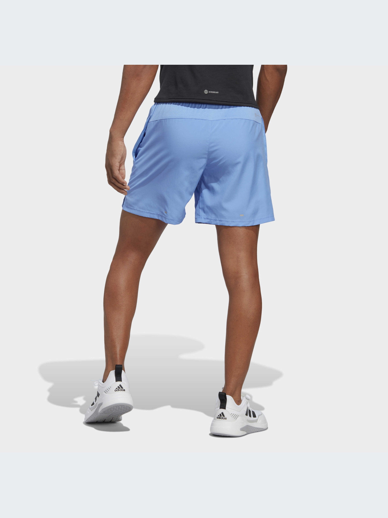 Шорты спортивные Adidas Graphics модель HN0797 Фото