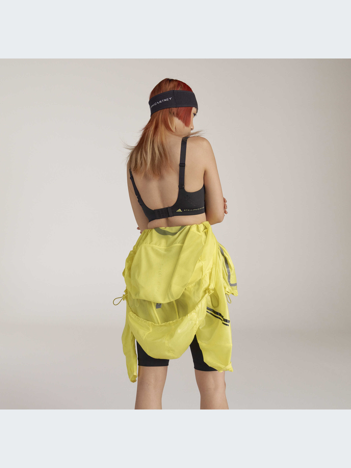 Спортивный топ Adidas модель HG6856 Фото