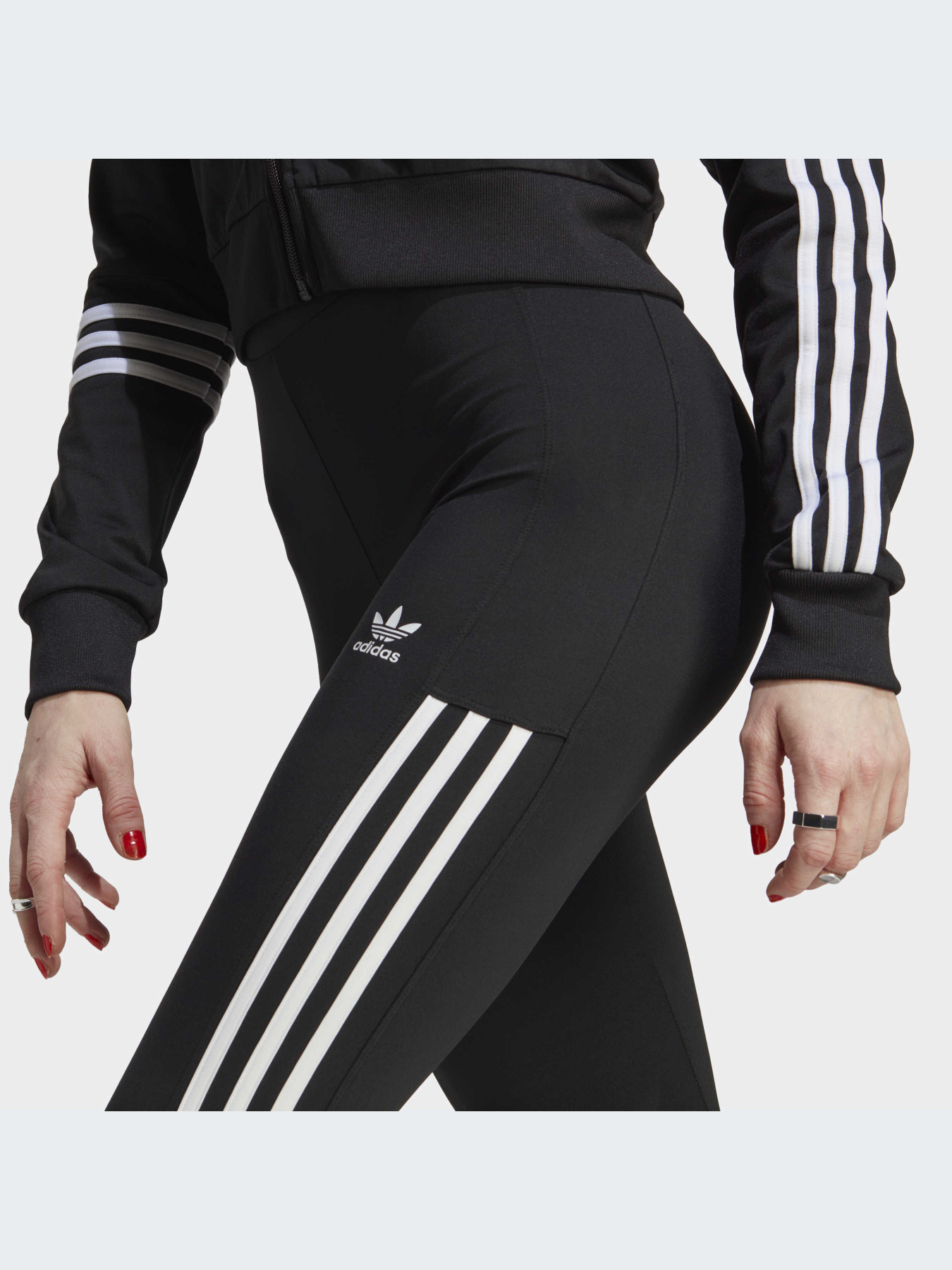 Леггинсы Adidas Adicolor модель IC2383 Фото