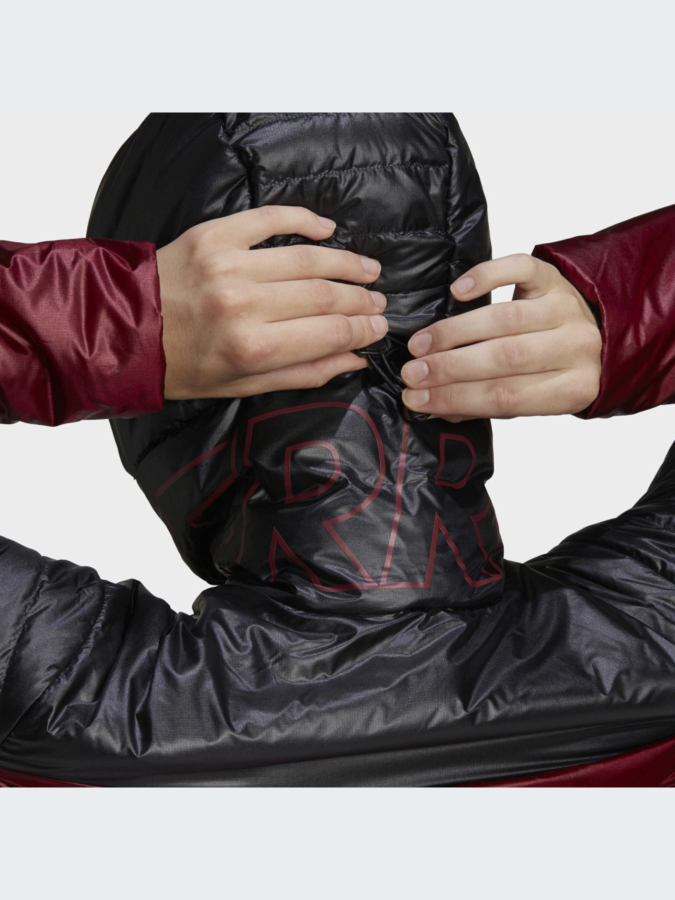 Пуховик Adidas модель H55934 Фото