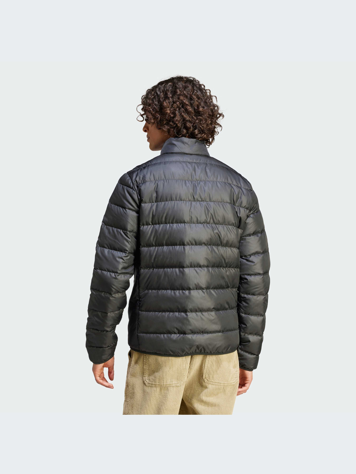 Пуховик Adidas модель HZ5730 Пуховик Adidas модель HZ5730 Фото