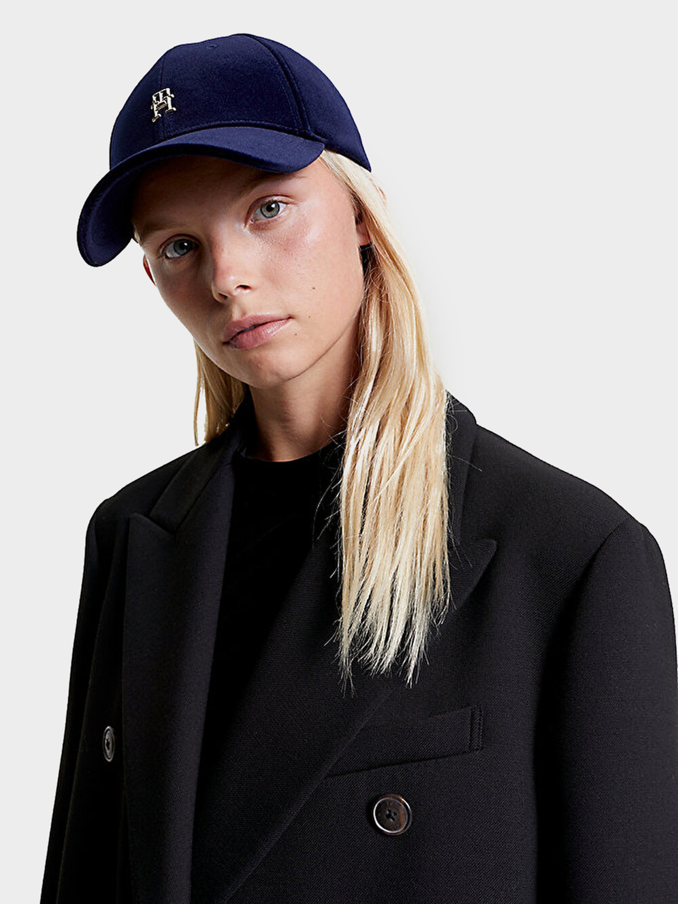 Шапки и кепки Tommy Hilfiger модель AW0AW15318-DW6 Фото