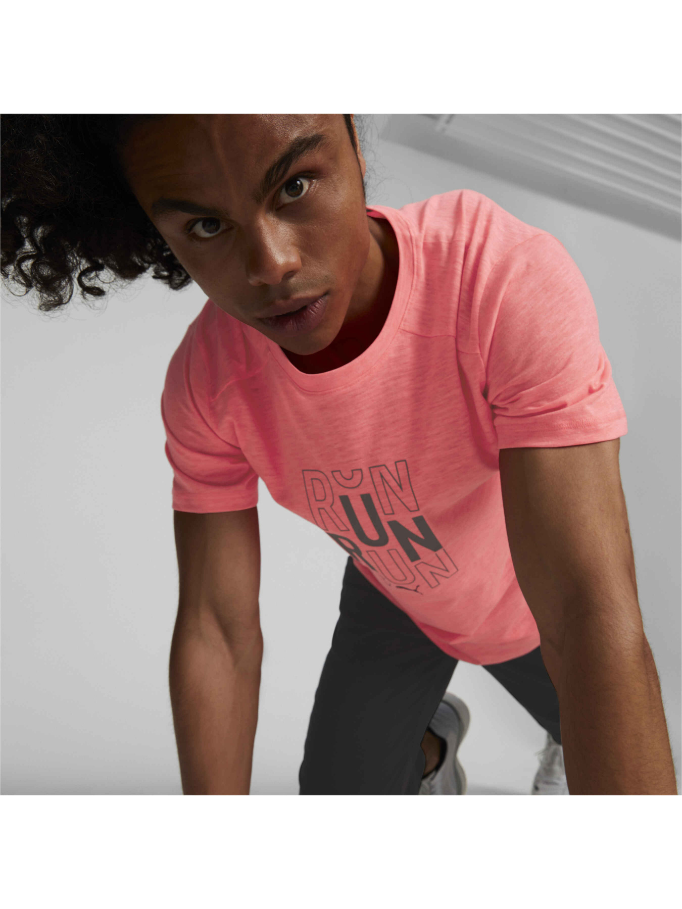 Футболка спортивная PUMA Run Logo Ss Tee M модель 522423 Фото