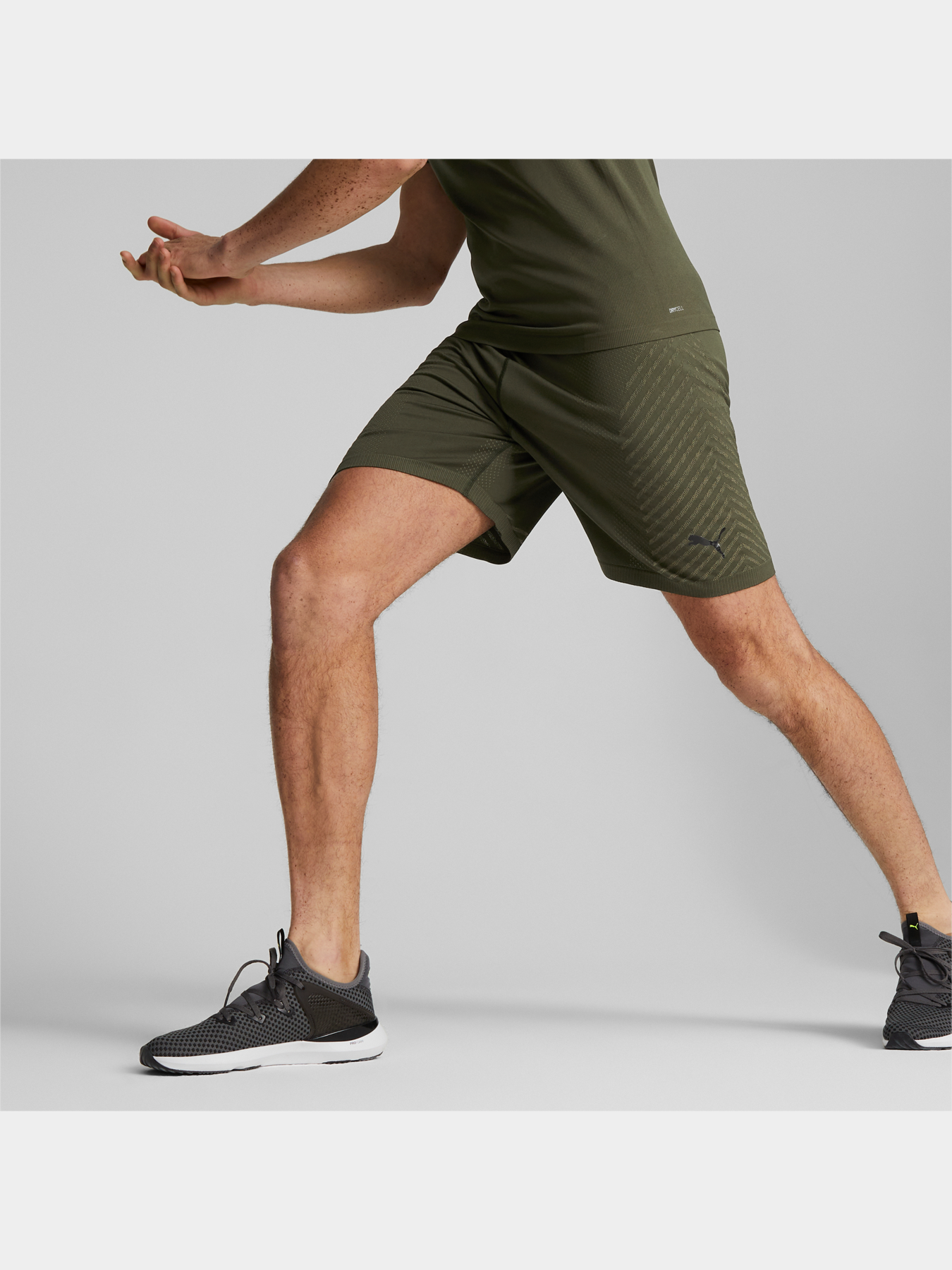 Спортивні шорти PUMA Formknit Seamless 7 Short модель 521559 Фото