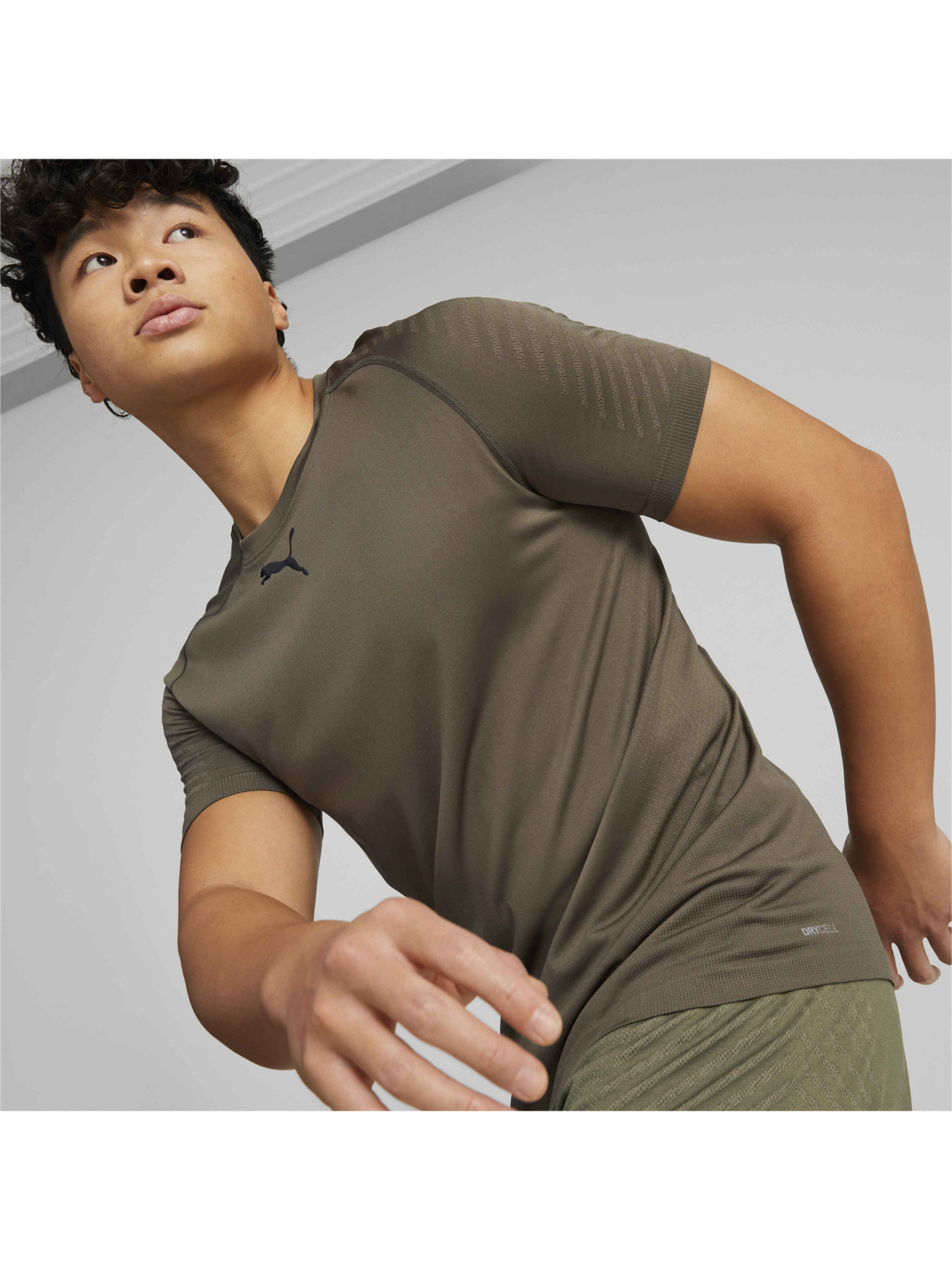 Спортивная футболка PUMA Train Formknit Seamless Tee модель 523506 Спортивная футболка PUMA Train Formknit Seamless Tee модель 523506 Фото