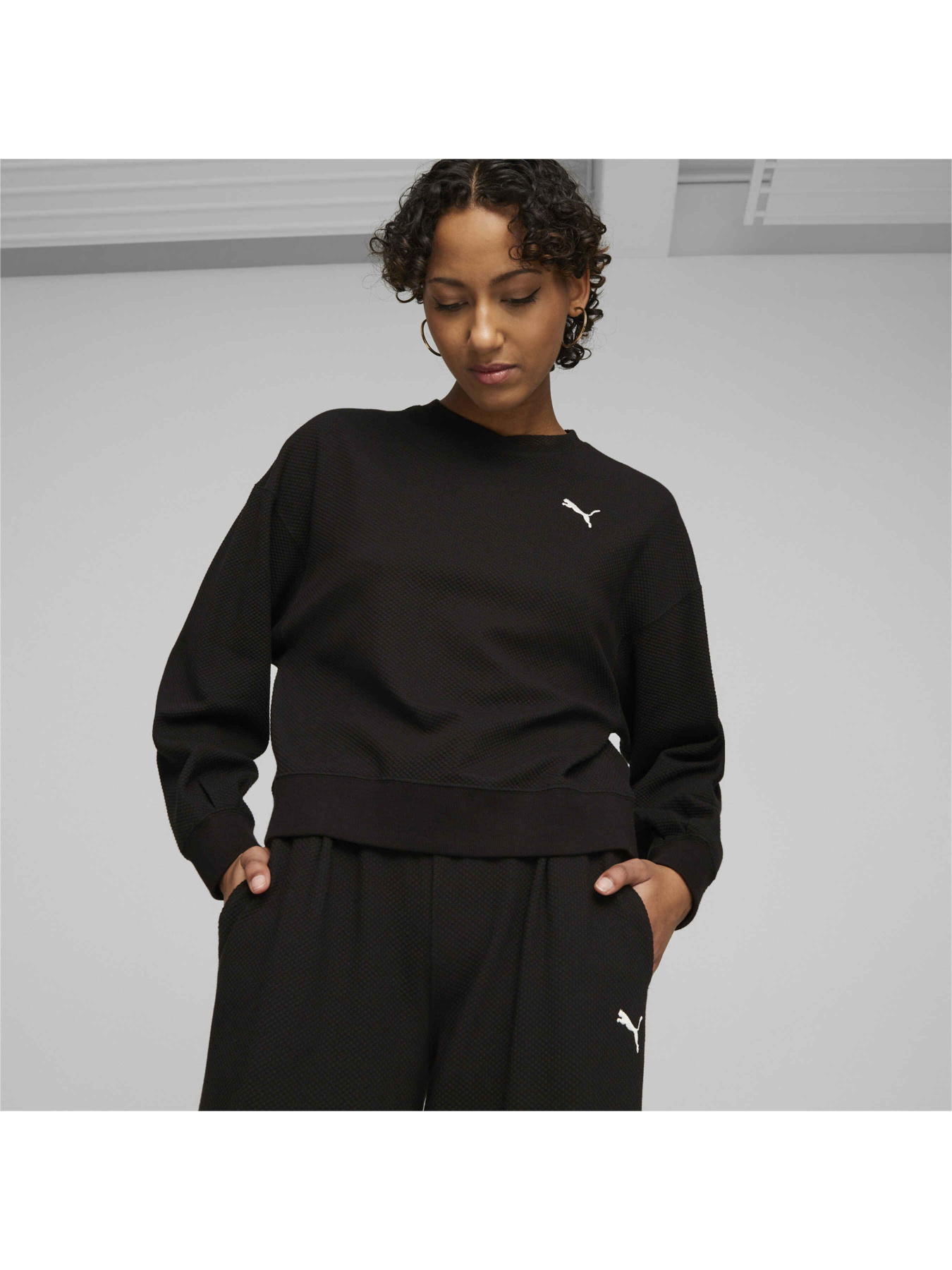 Свитшот PUMA Her Crew модель 676004 Свитшот PUMA Her Crew модель 676004 Фото