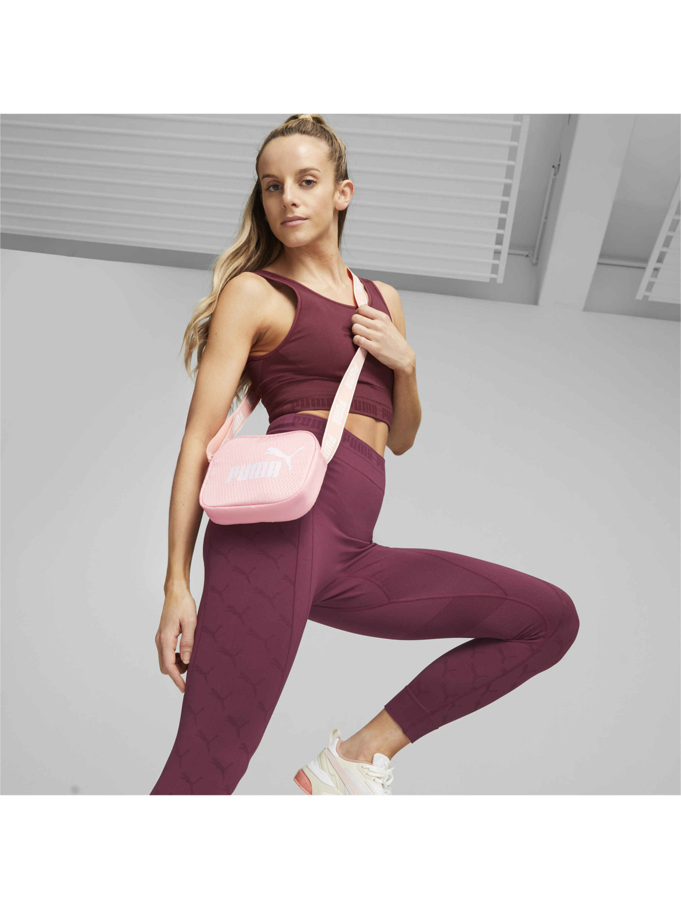 Кросс-боди PUMA Core Base Cross Body Bag модель 079853 Фото