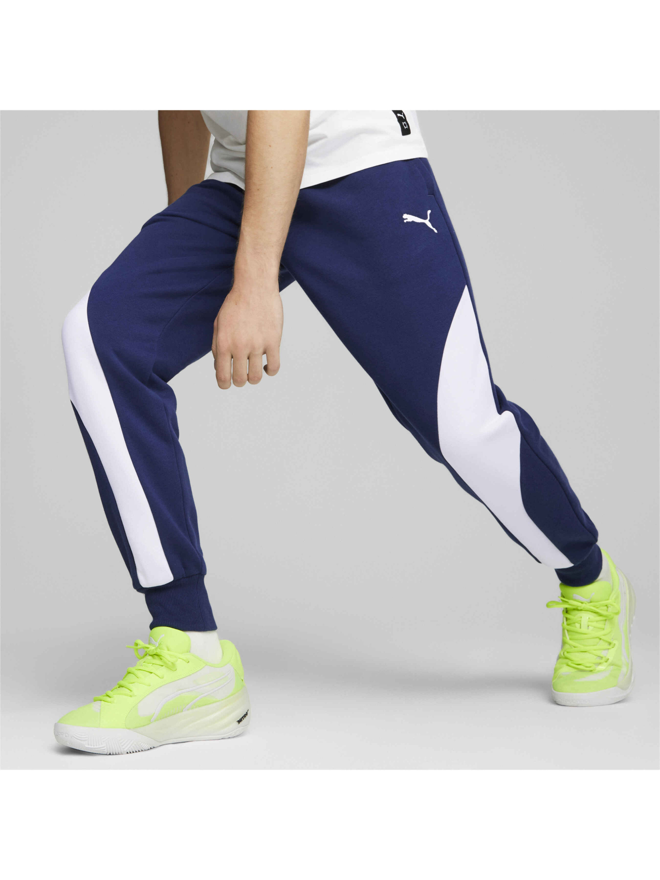 Спортивні штани PUMA Blueprint Formstrip Pant модель 622079 Фото