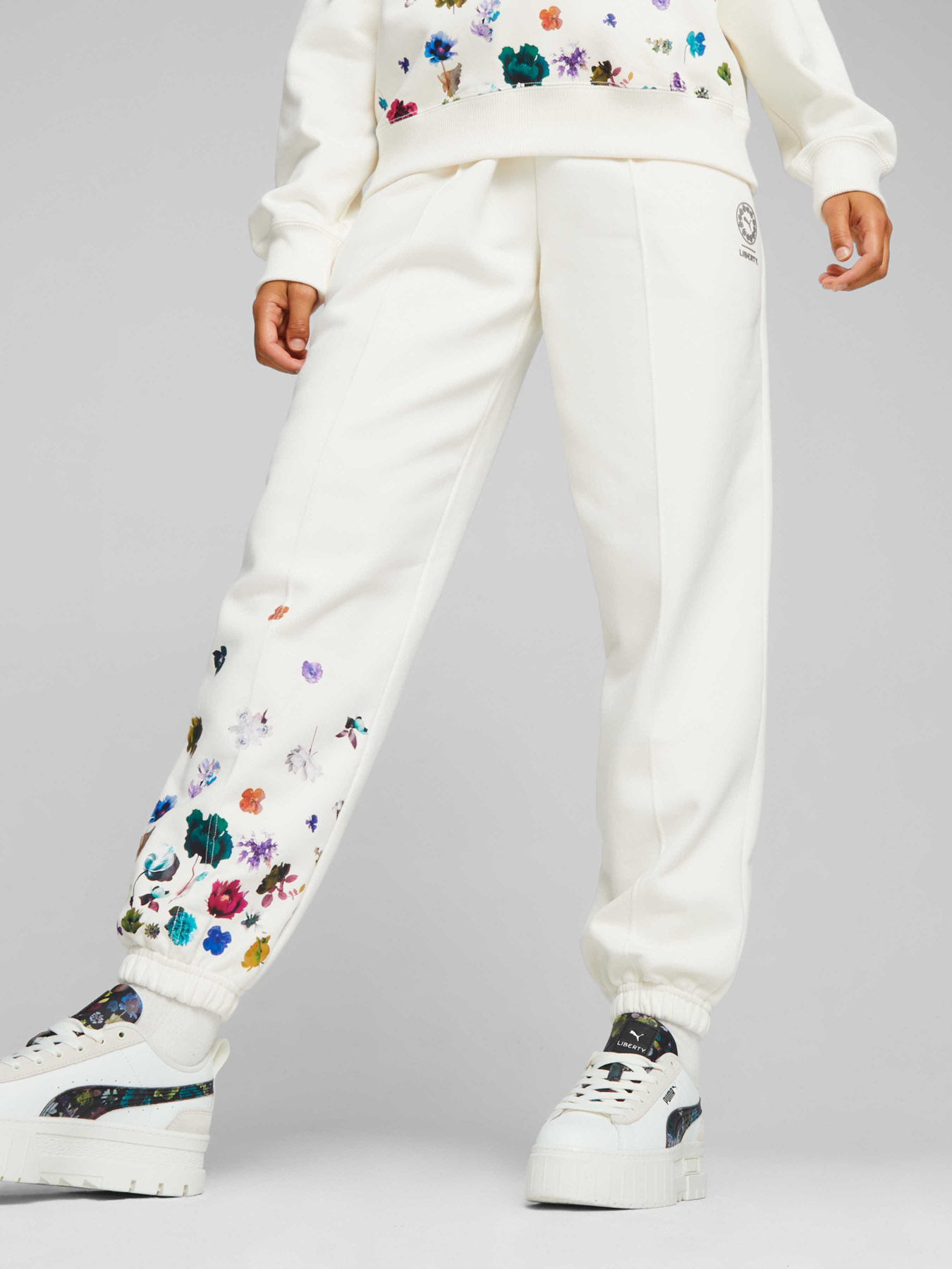 Штани спортивні PUMA x Liberty Sweatpants модель 622210 Фото