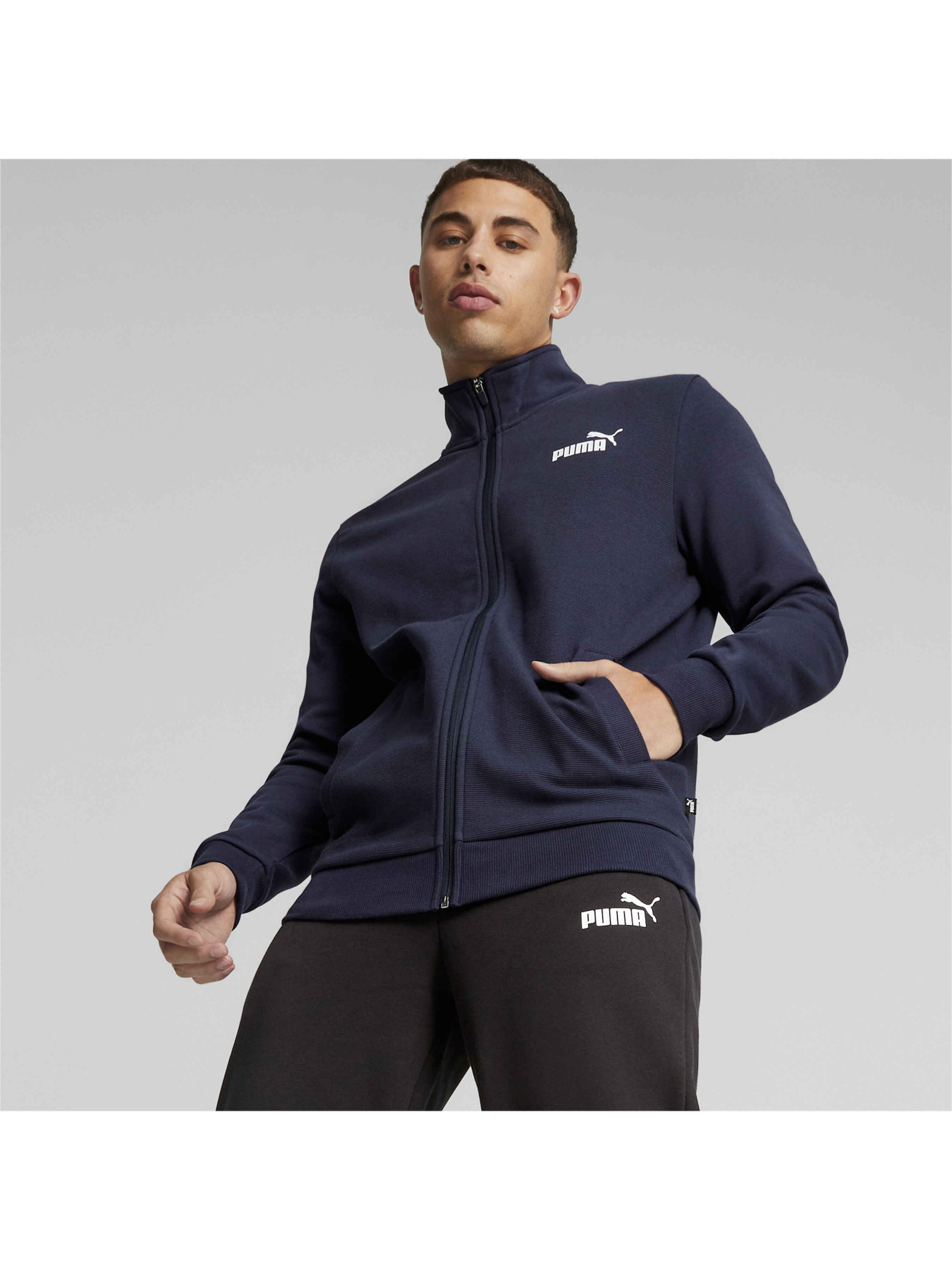 Спортивный костюм PUMA Ess Elevated Tracksuit модель 675969 Фото