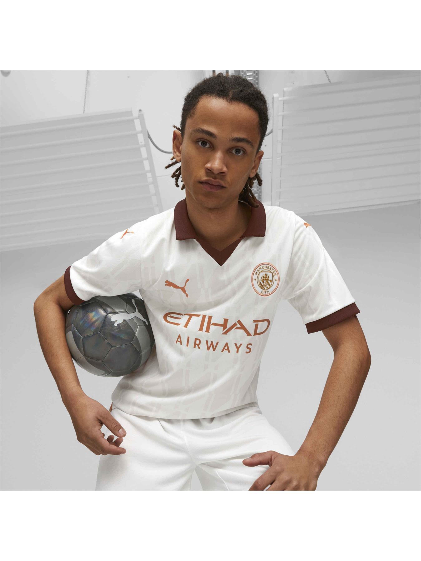 Футболка спортивна PUMA Mcfc Away Jersey Replica модель 770449 Фото