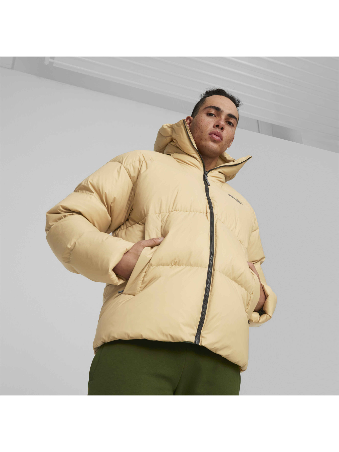 Пуховик PUMA Hooded Ultra Down Puffer модель 675383 Фото