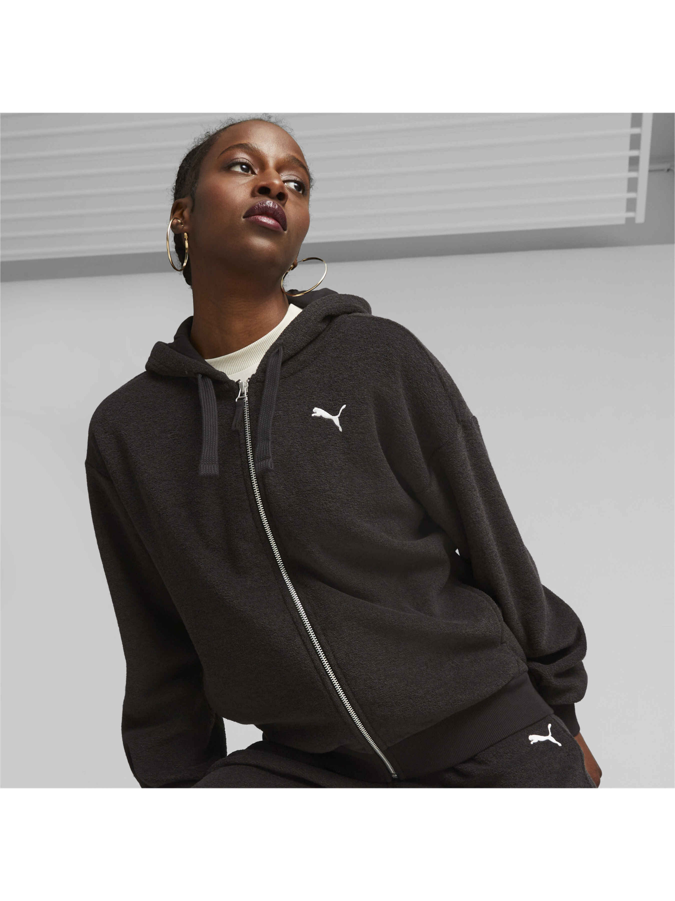 Кофта спортивная PUMA Her Winterized Hoodie модель 676008 Фото