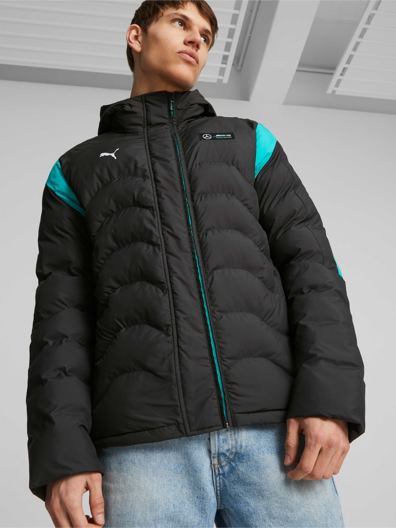 Демисезонная куртка PUMA Mapf1 Mt7 Ecolite Pdd Jacket модель 621146 Фото