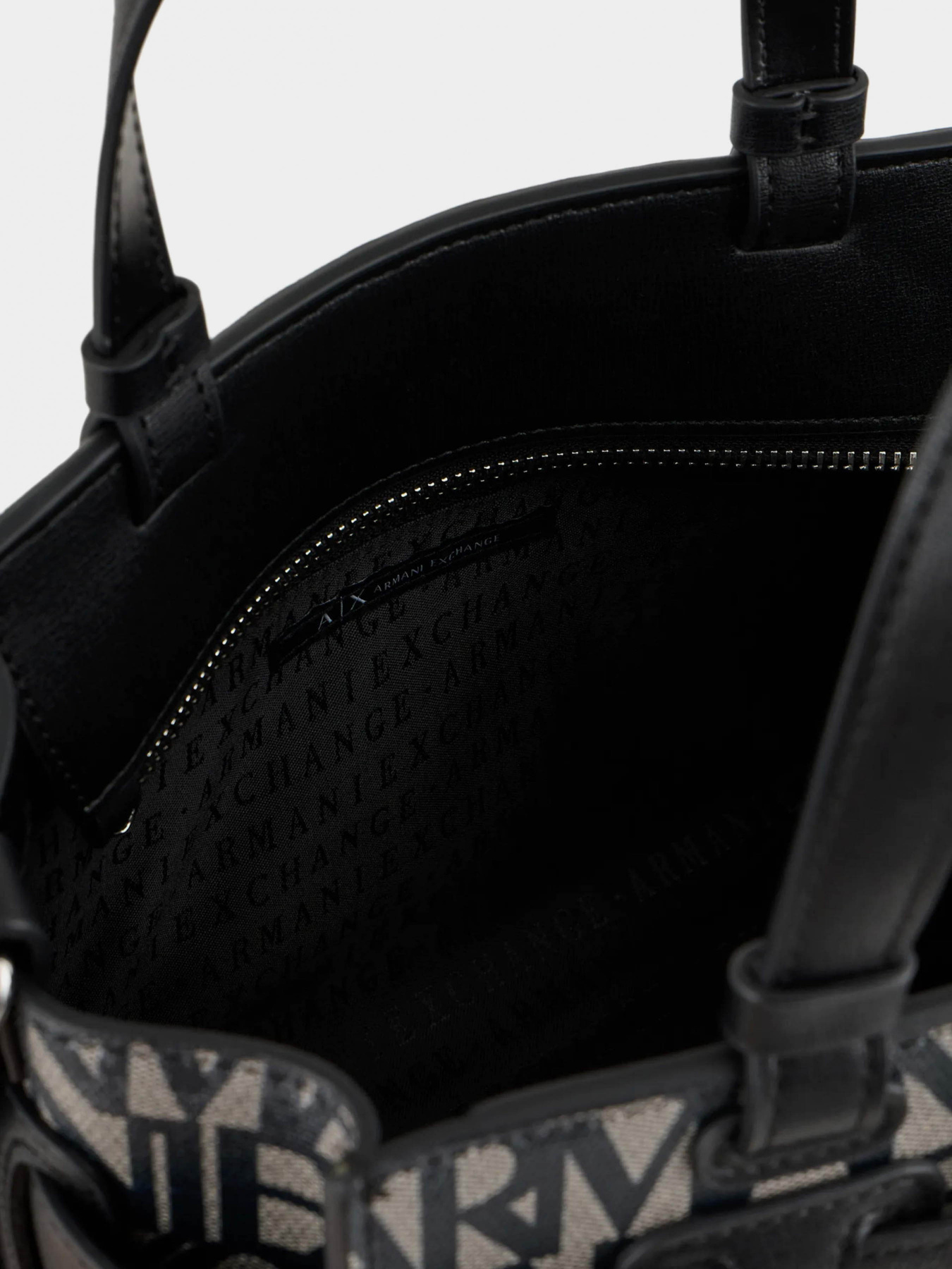 Сумки Armani Exchange модель 942690-3F742-00850 Фото