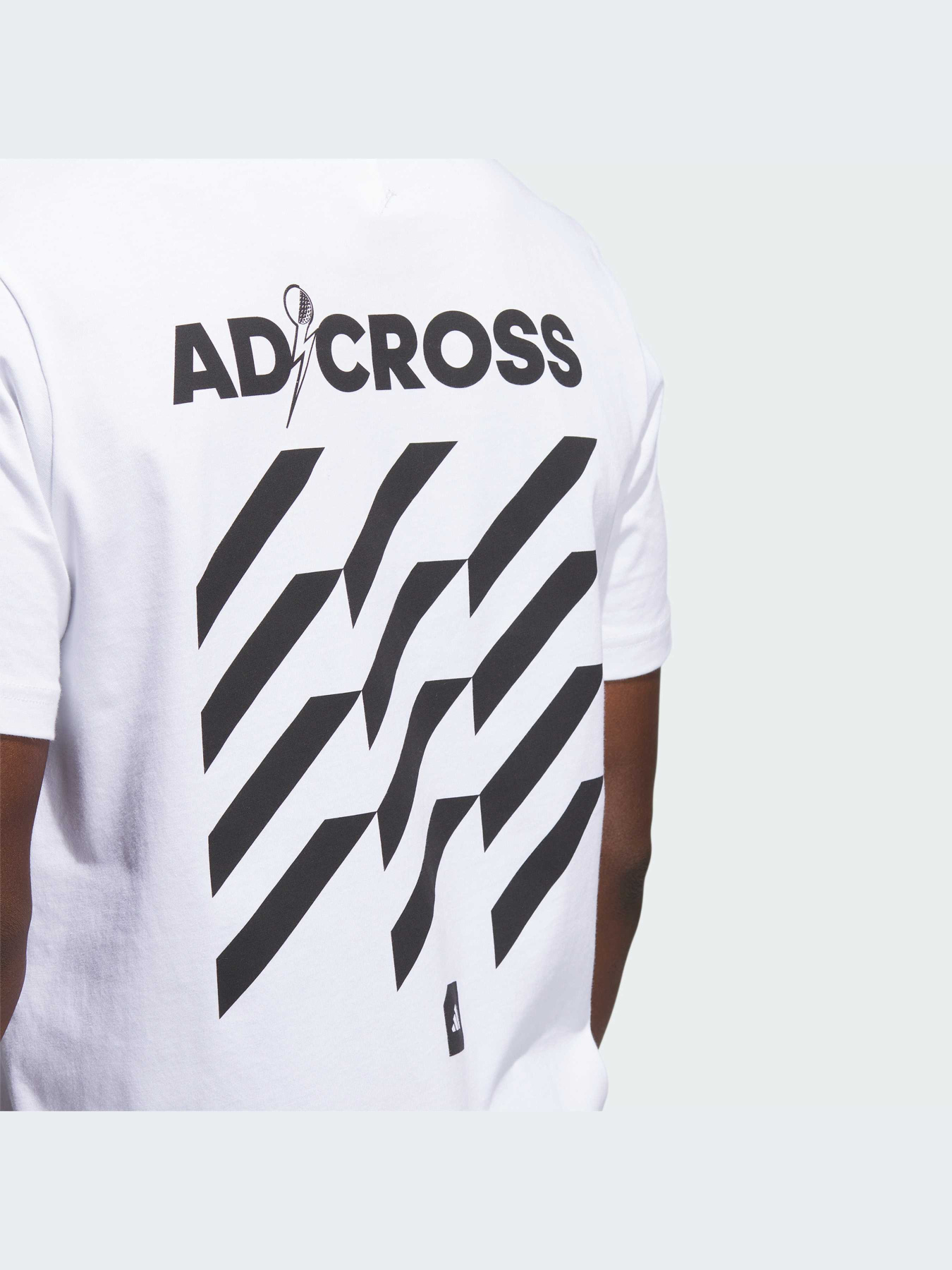 Спортивная футболка Adidas модель IB1971 Спортивная футболка Adidas модель IB1971 Фото