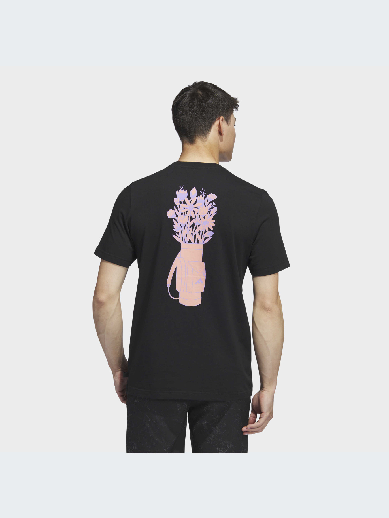 Спортивная футболка Adidas Graphics модель IK6909 Спортивная футболка Adidas Graphics модель IK6909 Фото