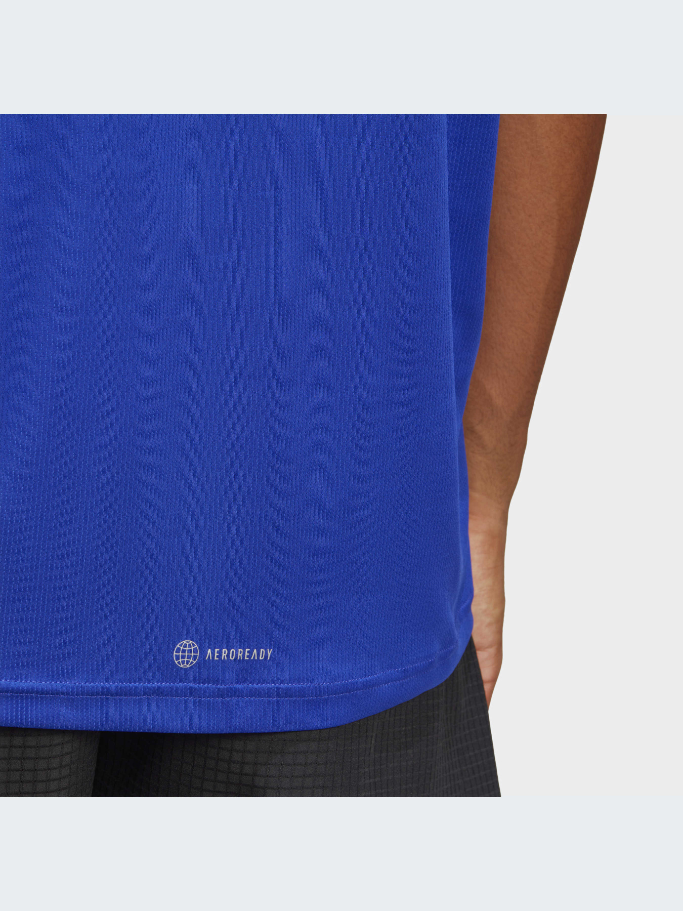 Спортивная футболка Adidas модель IC7644 Спортивная футболка Adidas модель IC7644 Фото