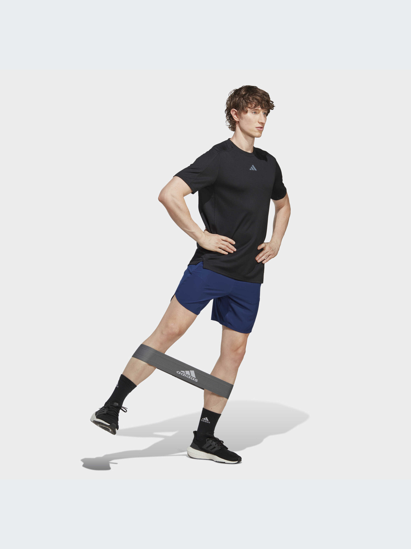 Шорты спортивные Adidas модель IC2043 Фото