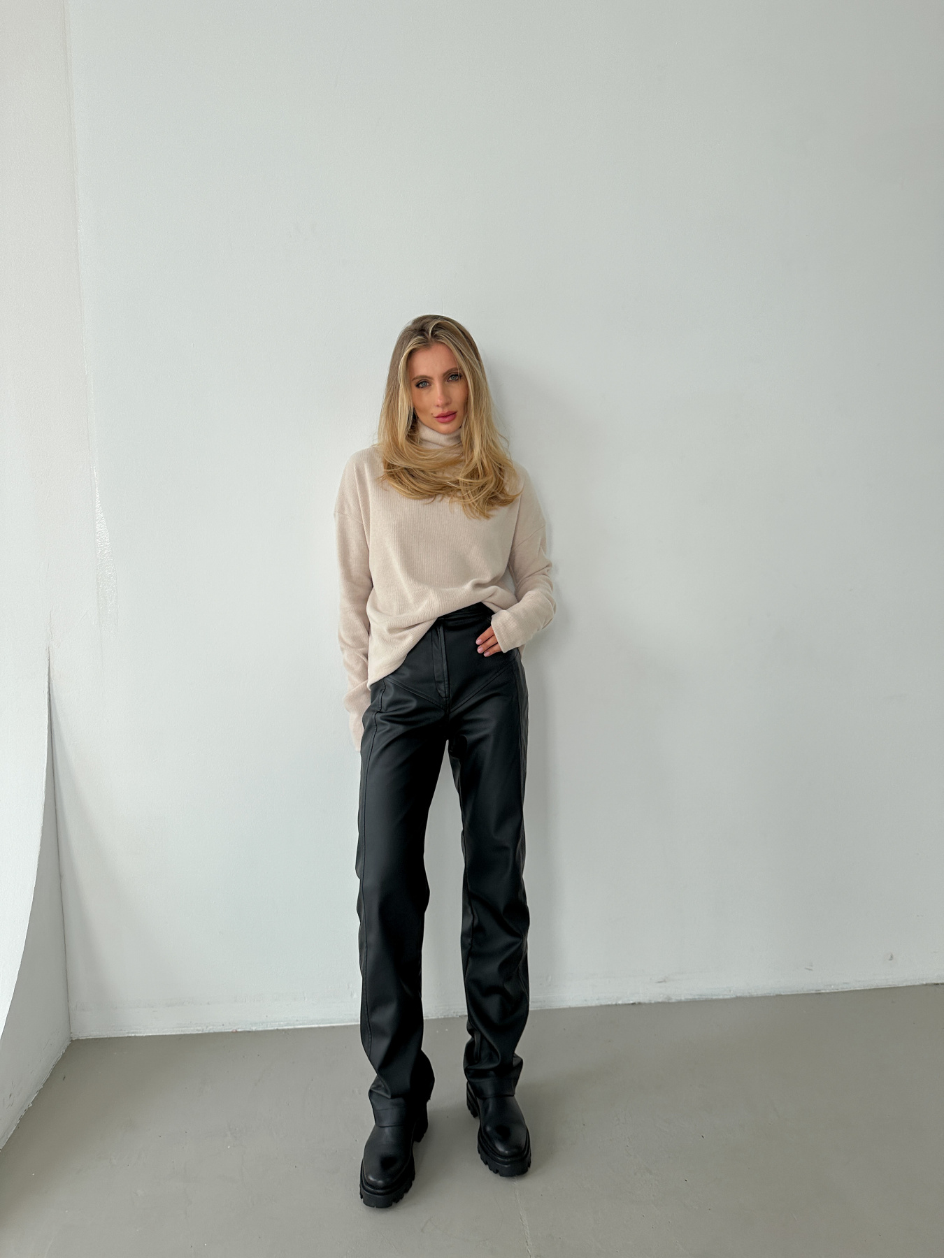 Свитер DARI CO модель AW23300_4 Фото