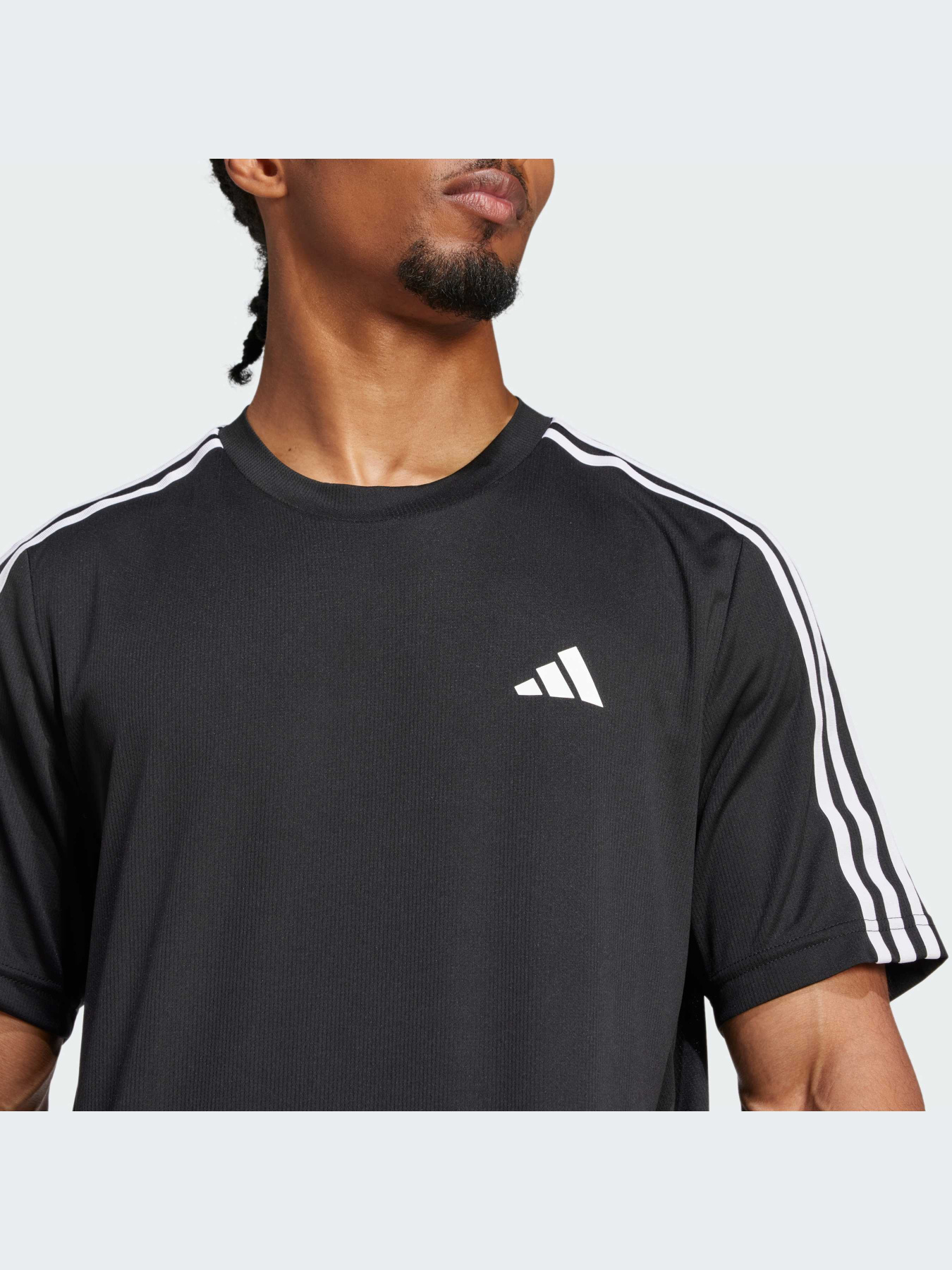 Спортивная футболка Adidas 3 Stripes модель GM2105 Спортивная футболка Adidas 3 Stripes модель GM2105 Фото